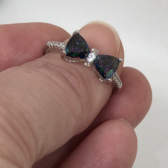 Multi Colored Inlaid Topaz Bow Designed Ring Size 8 - Picture 7 of 7